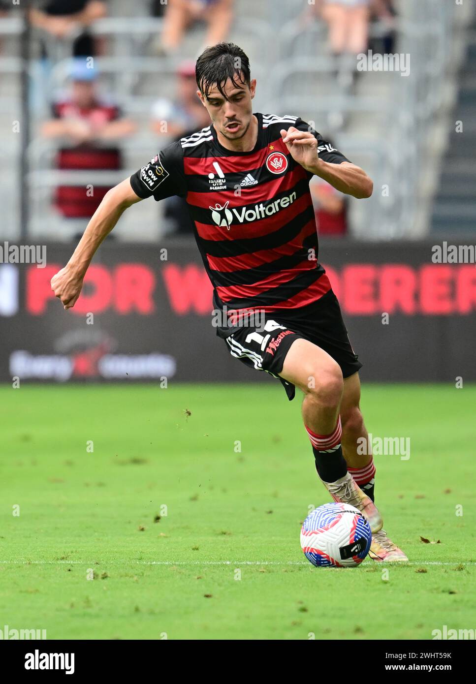 Parramatta, Australie. 11 février 2024. Nicolas Milanovic du Western Sydney Wanderers FC vu en action lors de la manche 16 de la A-League 2023/24 entre le Western Sydney Wanderers FC et les jets de Newcastle au CommBank Stadium. Score final ; Western Sydney Wanderers 3:3 Newcastle jets. Crédit : SOPA images Limited/Alamy Live News Banque D'Images