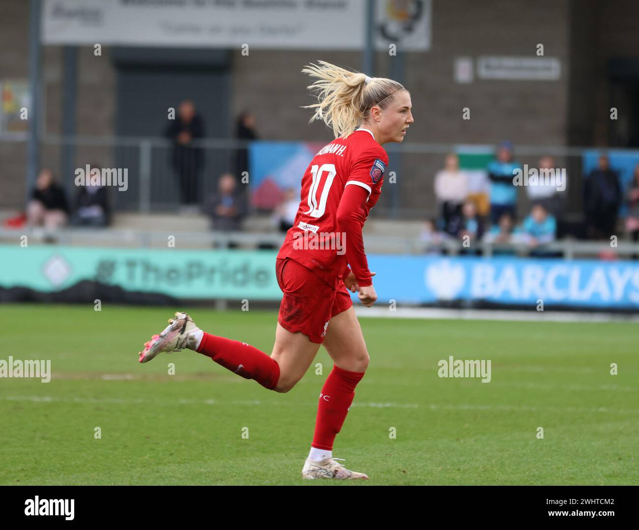 Princess Park Stadium, Dartford, Royaume-Uni. 11 février 2024. Sophie Roman Haug (Liverpool 10) lors du match de cinquième tour de la Women's FA Cup entre les lionnes de Londres et Liverpool au Princess Park Stadium, Dartford, Royaume-Uni, le 11 février 2024 (Bettina Weissensteiner/SPP) crédit : SPP Sport Press photo. /Alamy Live News Banque D'Images