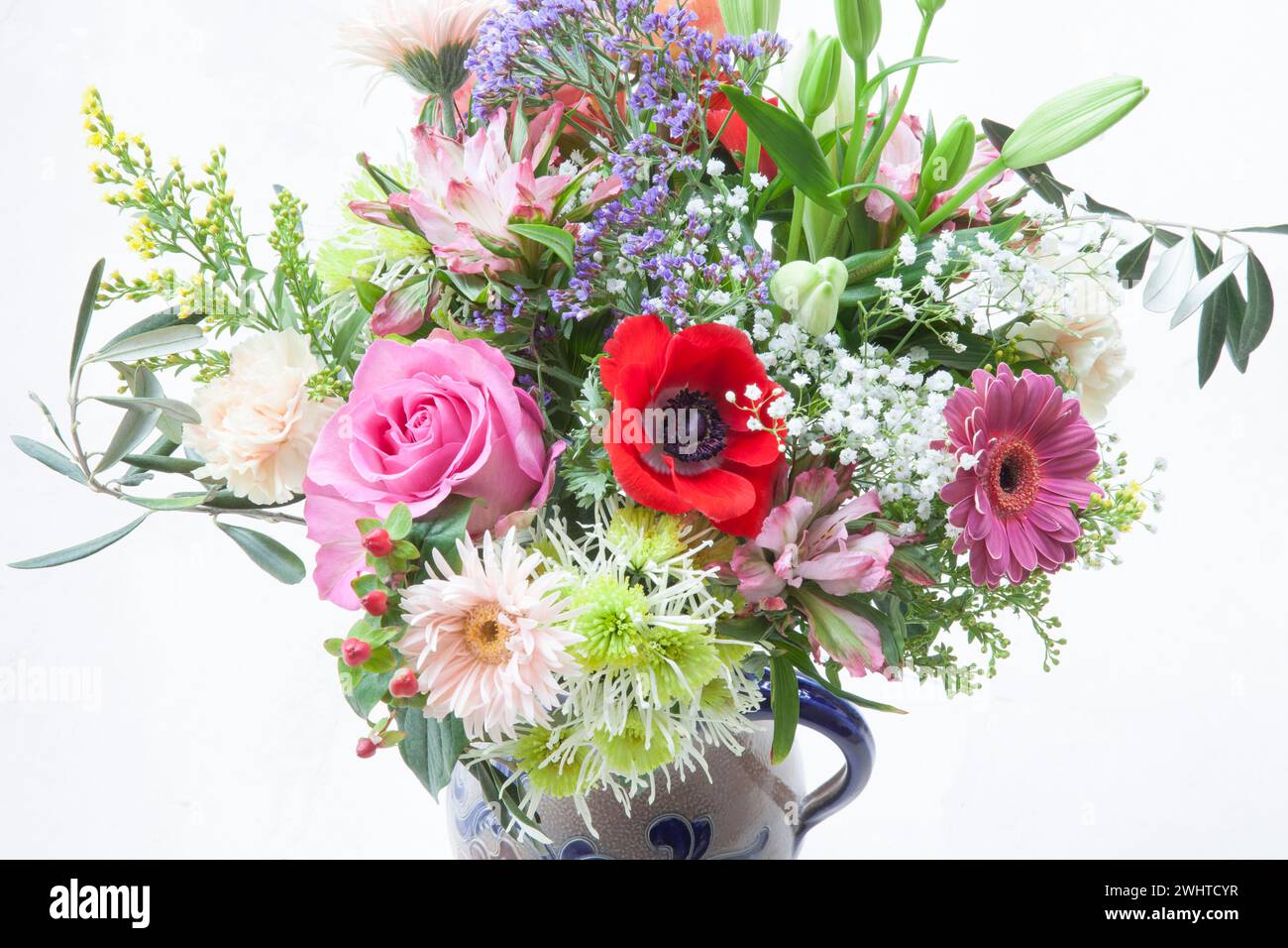 ARRANGEMENT FLORAL : 'Happy Anniversary' par Edmund Nagele FRPS Banque D'Images