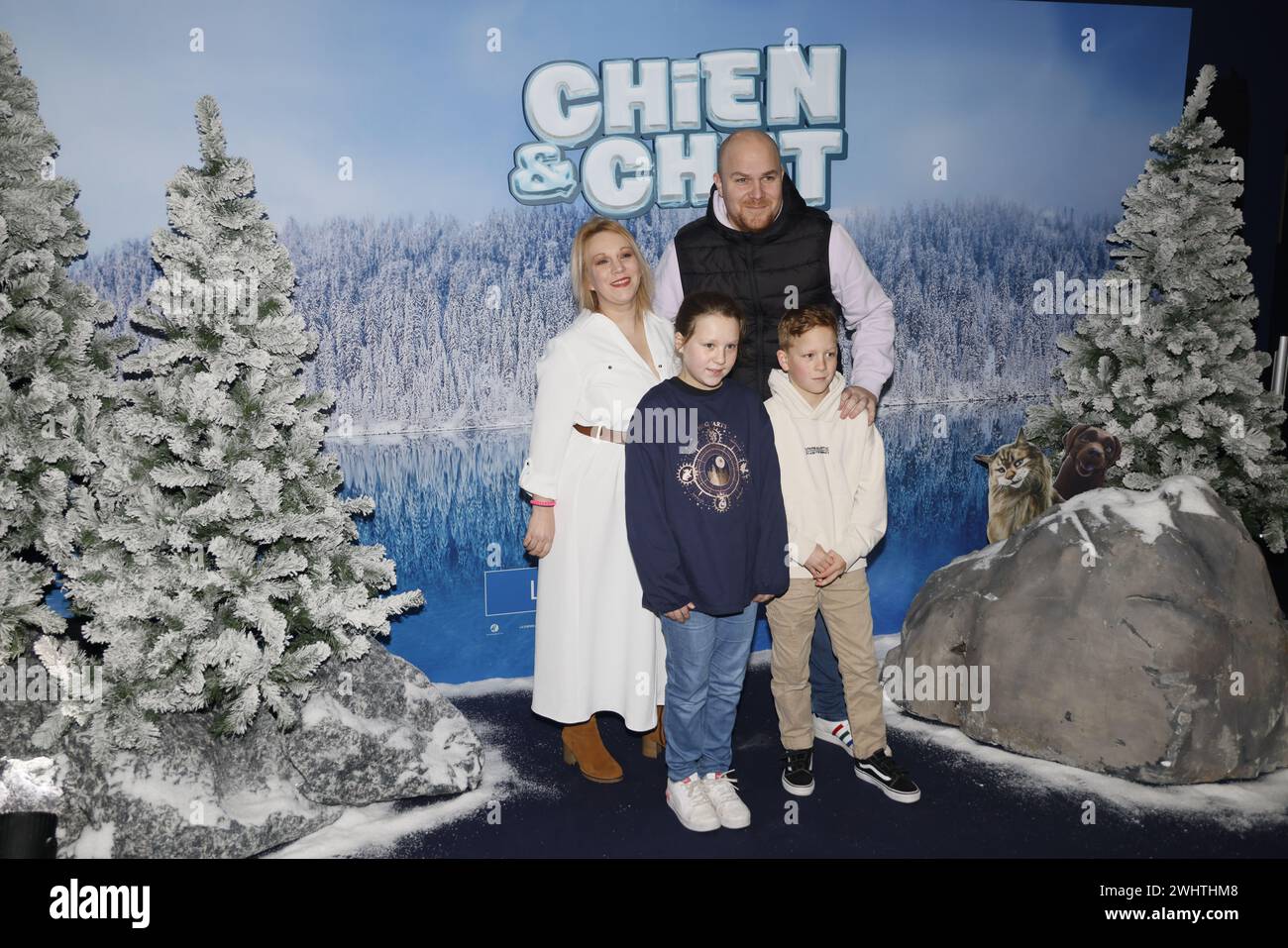 Paris, France. 11 février 2024. CHIEN et CHAT première de Reem Kherici à UGC Normandie le 11 février 2024 à Paris. Crédit : Bernard Menigault/Alamy Live News Banque D'Images