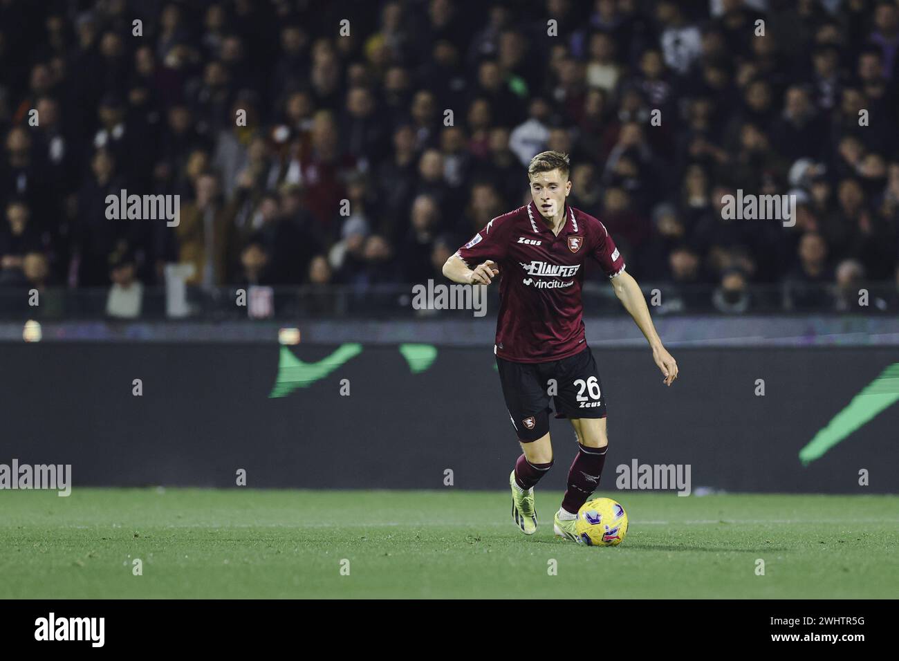 Salerne, Italie. 09th Feb, 2024. Le milieu de terrain croate de Salernitana, Toma Basic, lors du match de football Serie A opposant l'Unione Sportiva Salernitana à Empoli au stade Arechi à Salerne le 9 février 2024. Crédit : Agence photo indépendante/Alamy Live News Banque D'Images