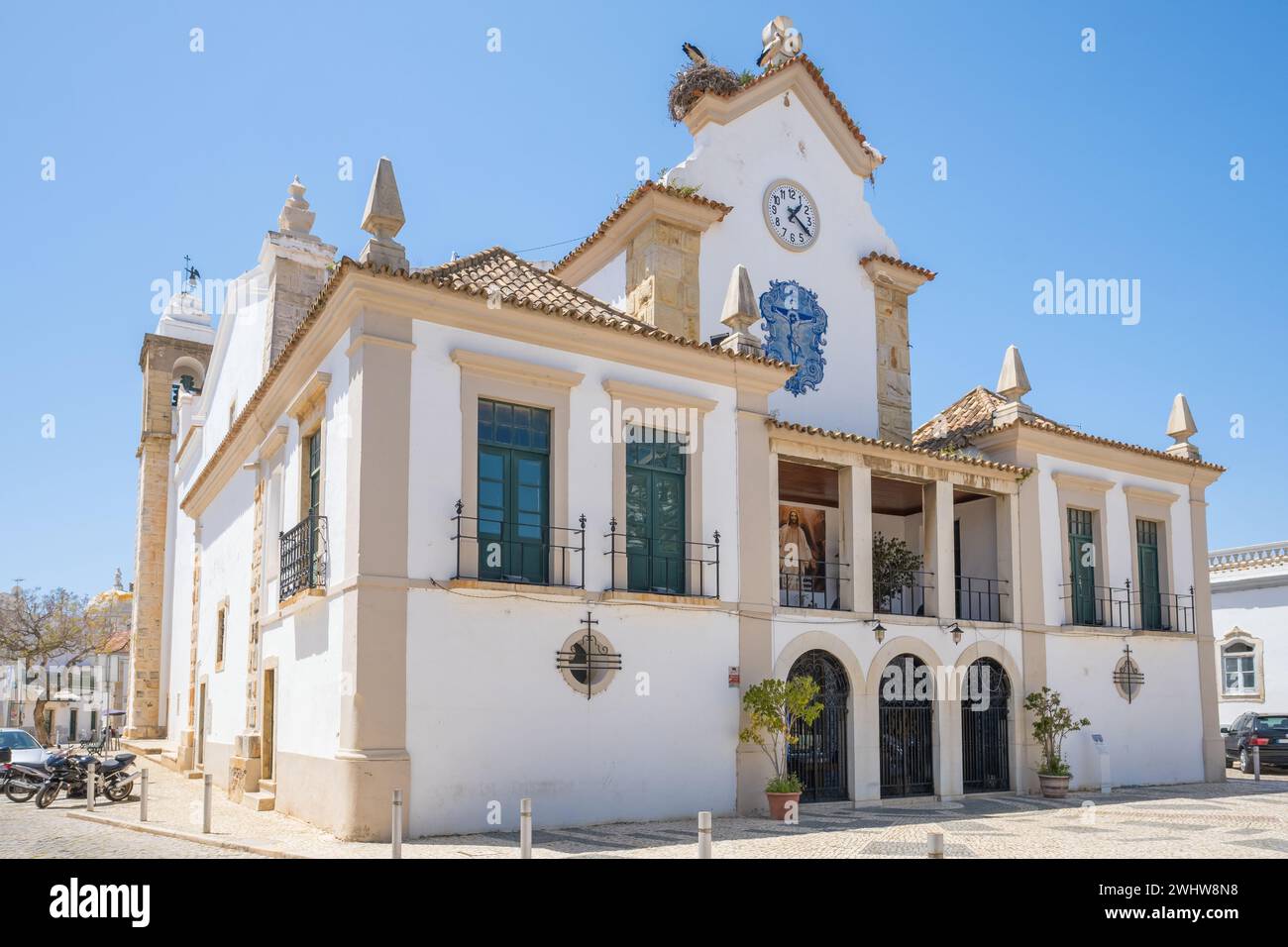 Façade de l'église notre-Dame du Rosaire à Olhao, Portugal. Banque D'Images