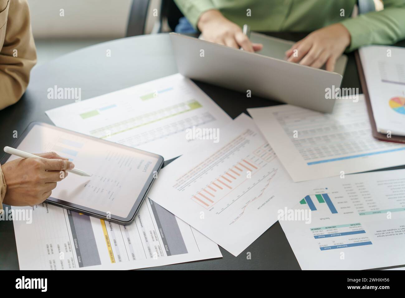 Gens d'affaires brainstorming Réunion idées de conception pour partager l'idée investisseur professionnel démarrage projet brainstorming d'affaires p Banque D'Images