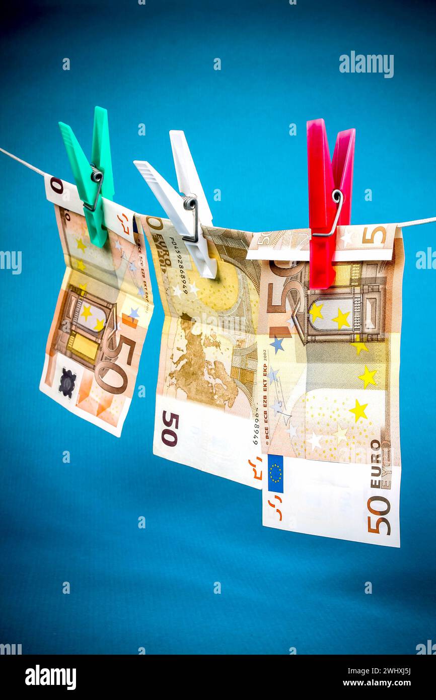 Blanchiment d'argent à partir de cinquante billets en euros Banque D'Images