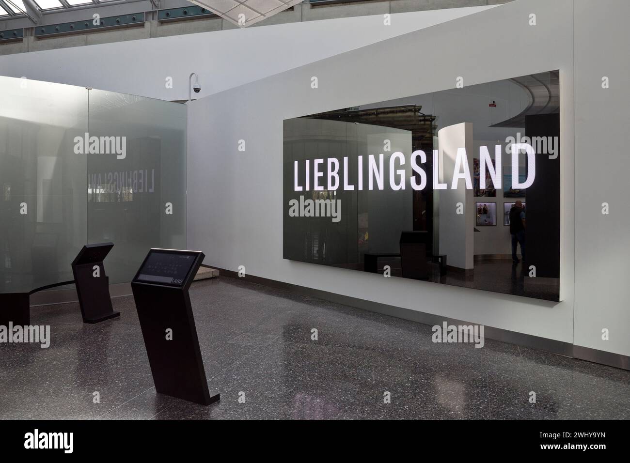 Salle d'exposition dans la Maison de l'histoire avec le mot pays préféré, Bonn, Allemagne, Europe Banque D'Images