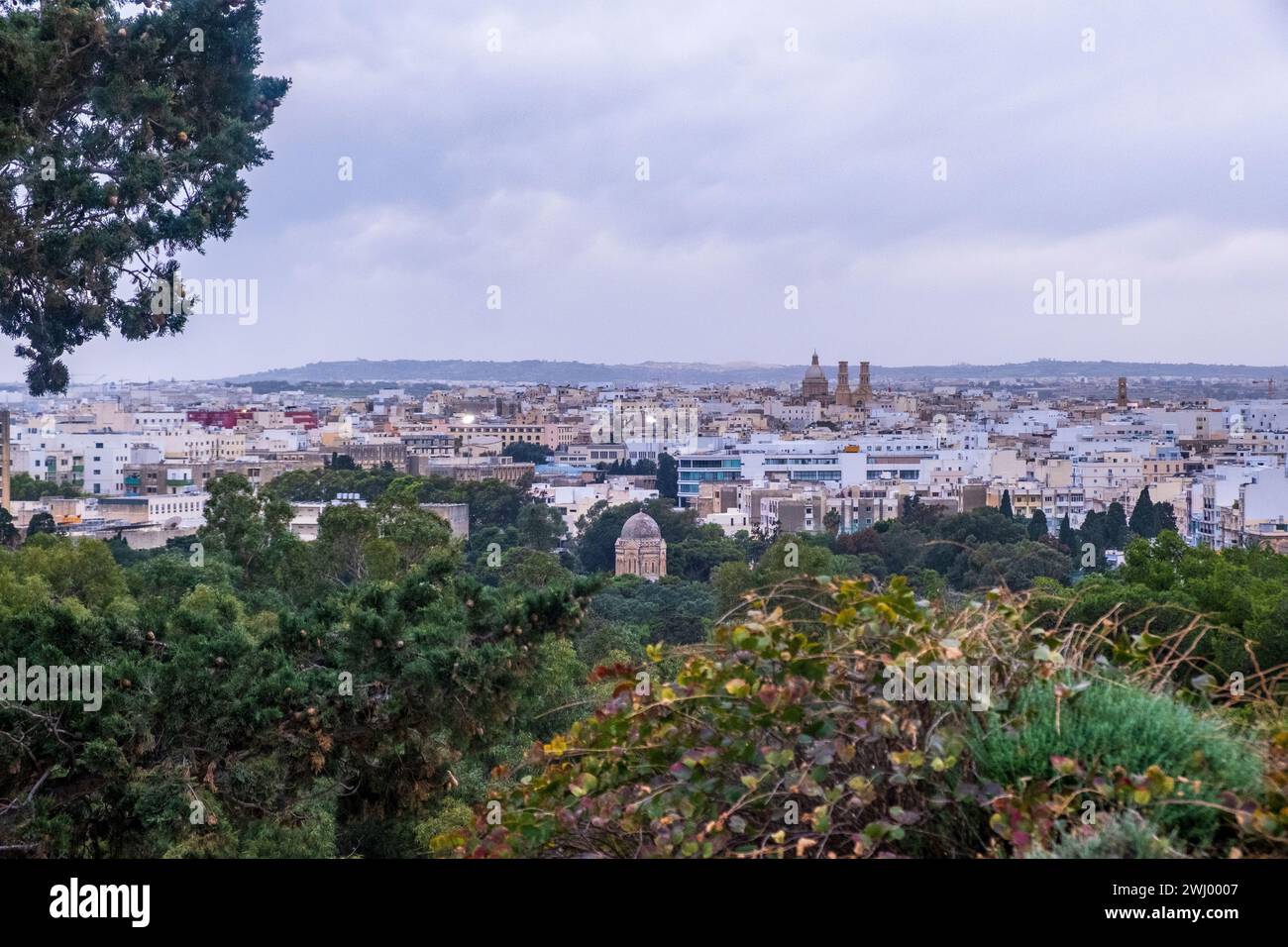 Vue depuis les jardins botaniques Argotti, la Valette, Malte, en février Banque D'Images