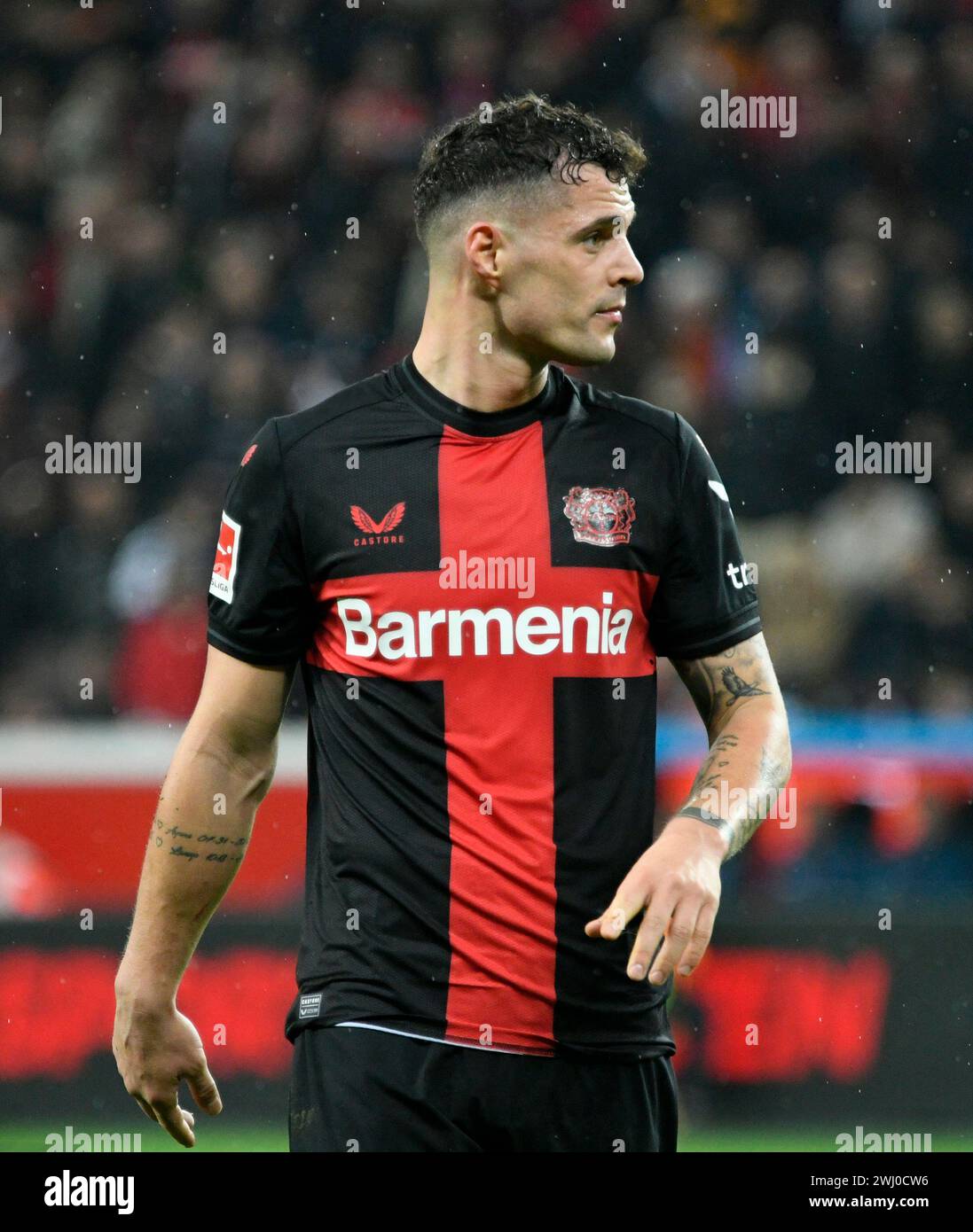 BayArena Leverkusen Allemagne, 10.2,2024, Football : Bundesliga saison 2023/2024 jour de match 21., Bayer 04 Leverkusen (B04) vs FC Bayern Muenchen (FCB) — granit Xhaka (B04) Banque D'Images