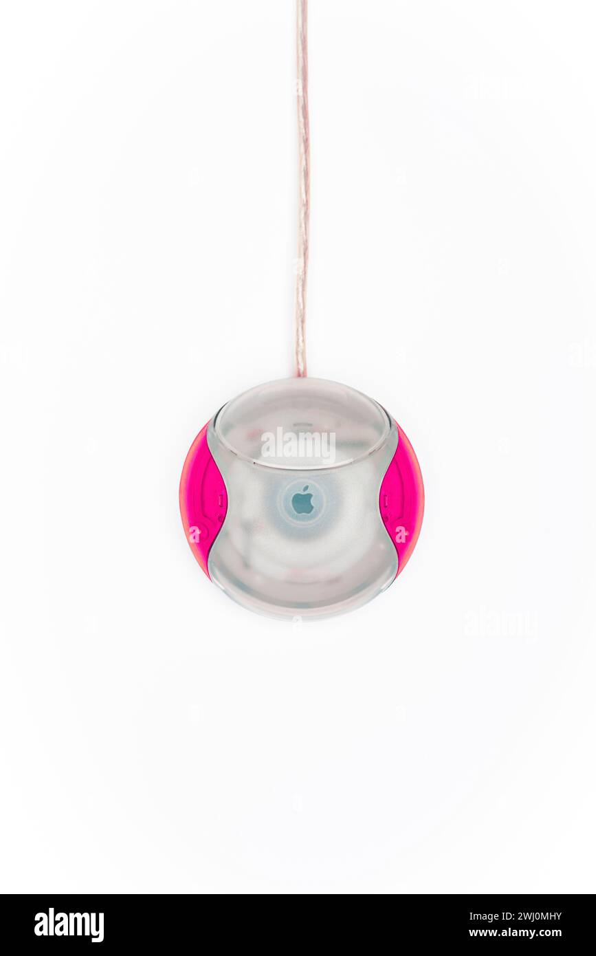 Vintage Apple hockey souris Puck fournie avec l'iMac G3 original en 1998 : Phillip Roberts Banque D'Images
