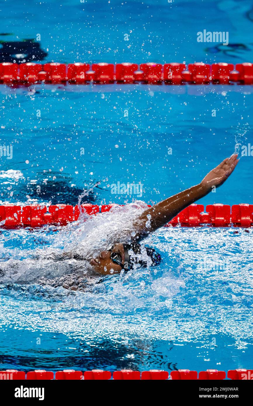 Doha, Qatar. 12 février 2024. Idealy Tendrinavalona de Madagascar participe à la natation 100m. Dos femmes lors des 21èmes Championnats du monde de natation à l'Aspire Dome à Doha (Qatar), le 12 février 2024. Crédit : Insidefoto di andrea staccioli/Alamy Live News Banque D'Images