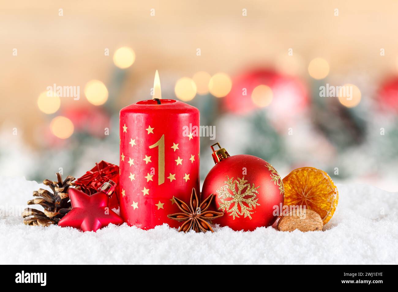 Premier 1er Avent avec bougie décoration de Noël carte de Noël pour Noël avec texte espace libre Copyspace Banque D'Images