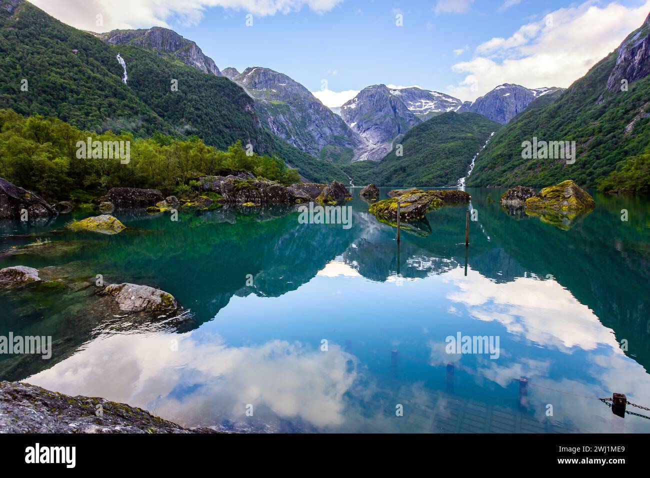 La Norvège montagneuse Banque D'Images