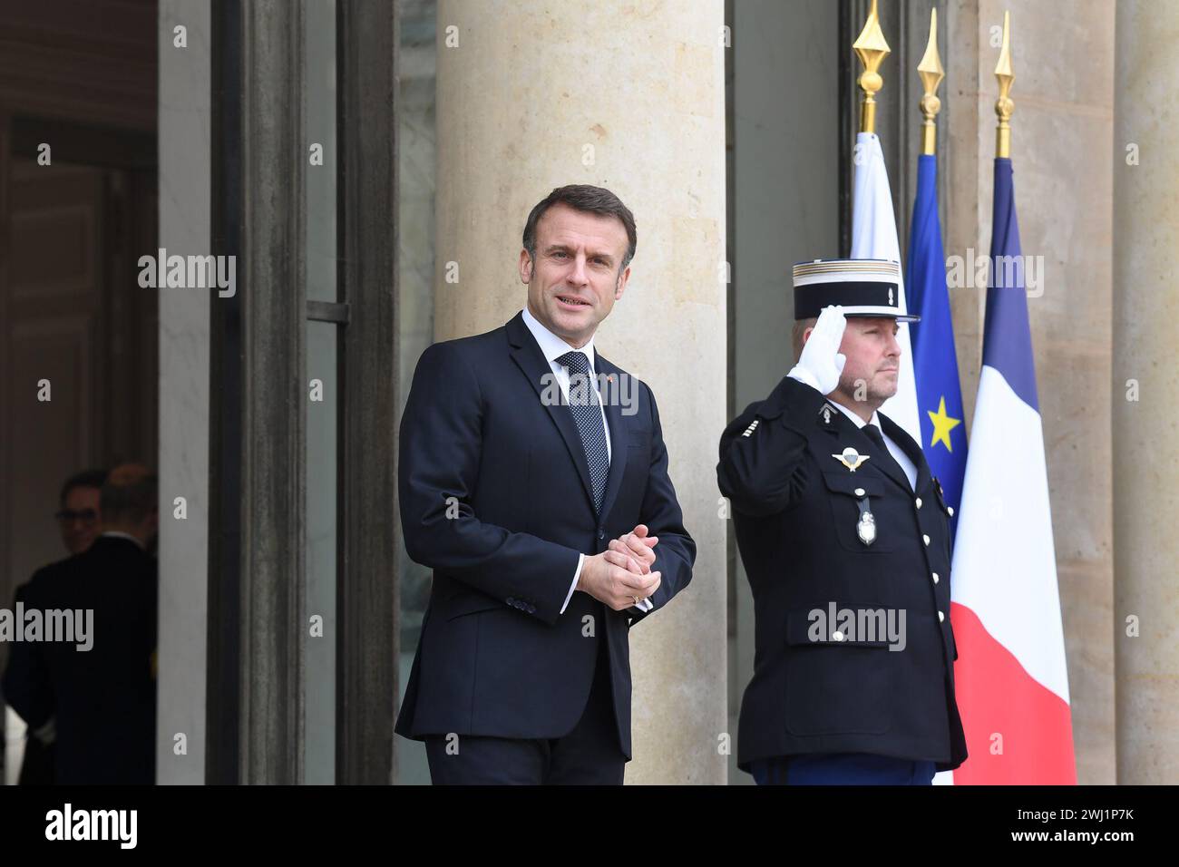 Paris, France. 12 février 2024. Emmanuel Macron déjeuner avec Mr. Donald Tusk, Président du Conseil des ministres de Pologne au Palais de l'Elysée à Paris, France, le 12 février 2024. (Photo de Lionel Urman/Sipa USA) crédit : Sipa USA/Alamy Live News Banque D'Images