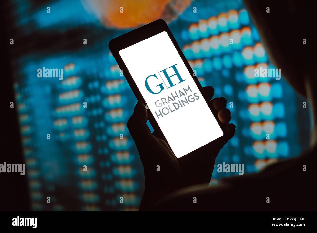 Brésil. 12 février 2024. Dans cette illustration photo, le logo Graham Holdings Company (GH) est affiché sur un écran de smartphone. Crédit : SOPA images Limited/Alamy Live News Banque D'Images
