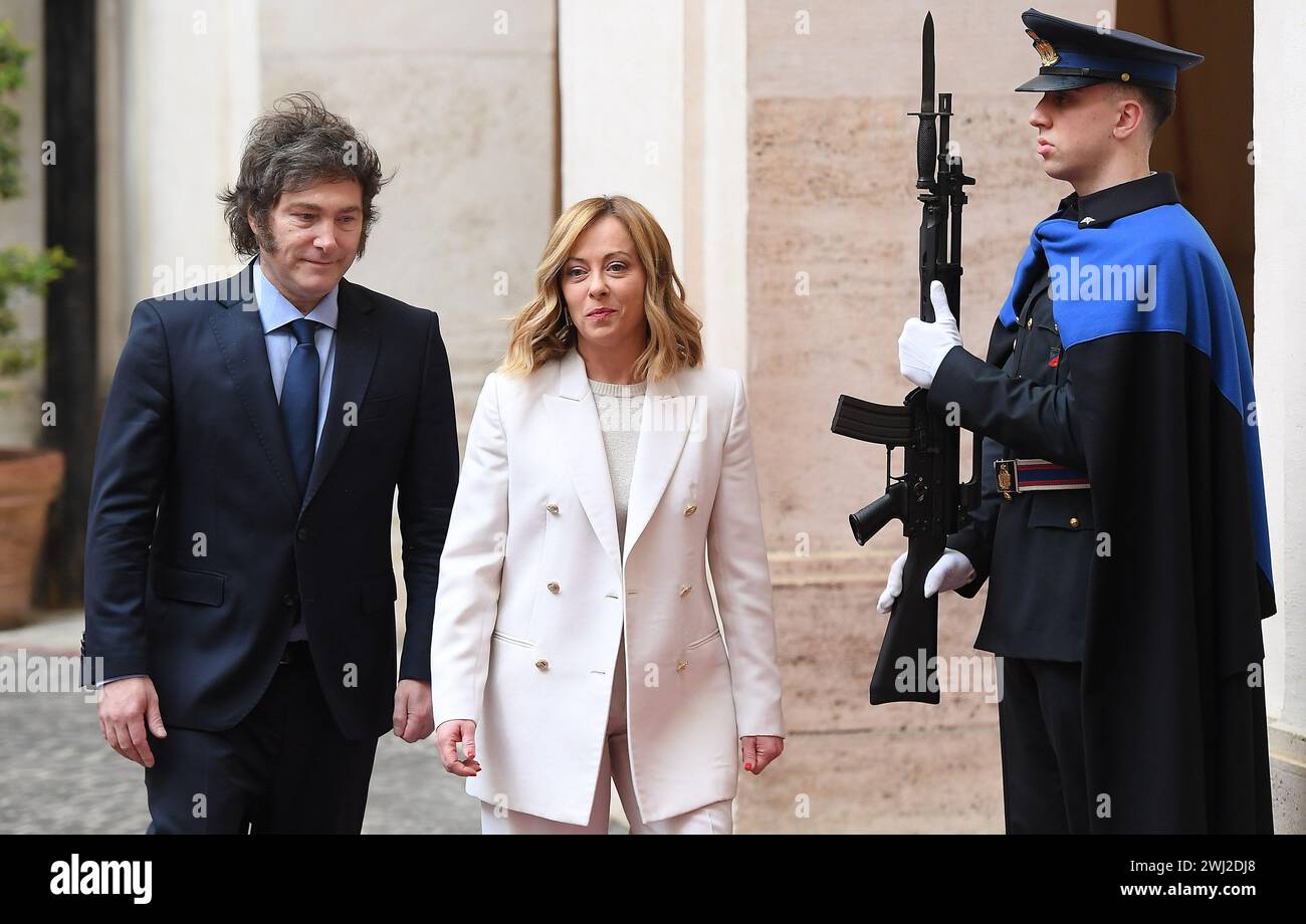 Italie, Rome, 12 février 2024 : le premier ministre Giorgia Meloni reçoit le président de la République Argentine Javier Milei au Palazzo Chigi photo © Fabio Cimaglia/Sintesi/Alamy Live News Banque D'Images
