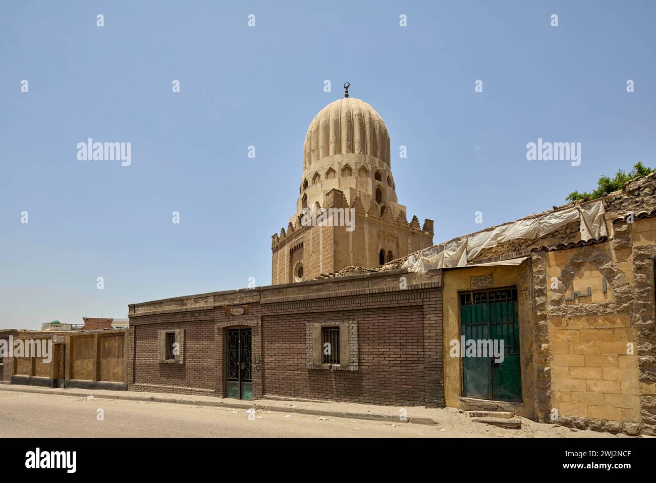 Tombeau Mausolée d'Amir Tashtimur dans la Cité des morts, cimetière Nord au Caire, Egypte Banque D'Images