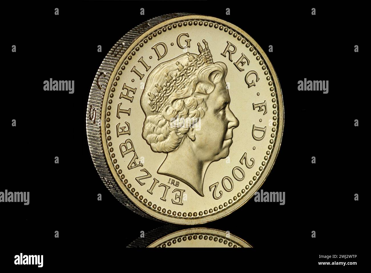 2002 pièce de 1 £ représentant les 3 Lions au verso et le 4e portrait de la reine Elizabeth II par Ian Rank Broadley. Banque D'Images