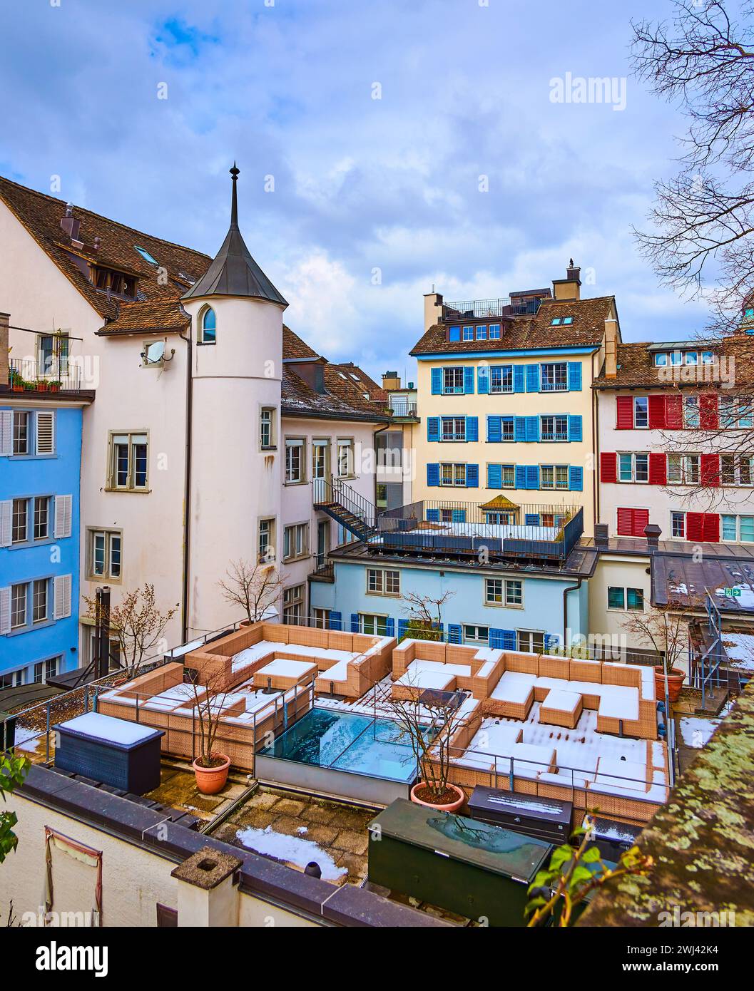 Vieilles maisons résidentielles sur la colline de Lindenhof à Zürich, Altstadt, Suisse Banque D'Images