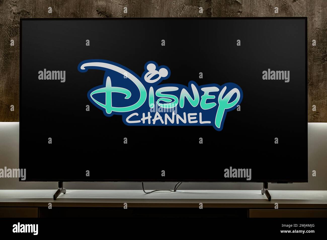 Chaîne de télévision disney Banque de photographies et d'images à haute  résolution - Alamy