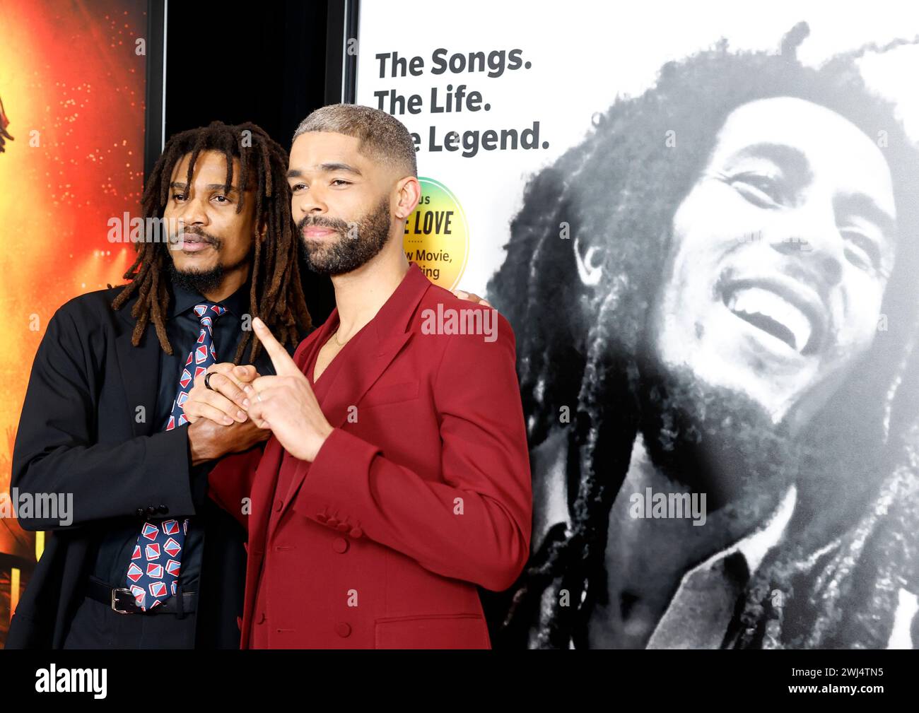 New York, États-Unis. 12 février 2024. Sheldon Shepherd et Kingsley Ben-Adir arrivent sur le tapis rouge pour une projection spéciale Dotdash Meredith de 'Bob Marley : One Love' à la salle de projection Dotdash Meredith le lundi 12 février 2024, à New York, New York. Photo de John Angelillo/UPI crédit : UPI/Alamy Live News Banque D'Images