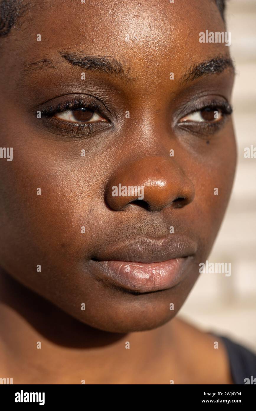 Intensité naturelle et beauté en noir Banque D'Images