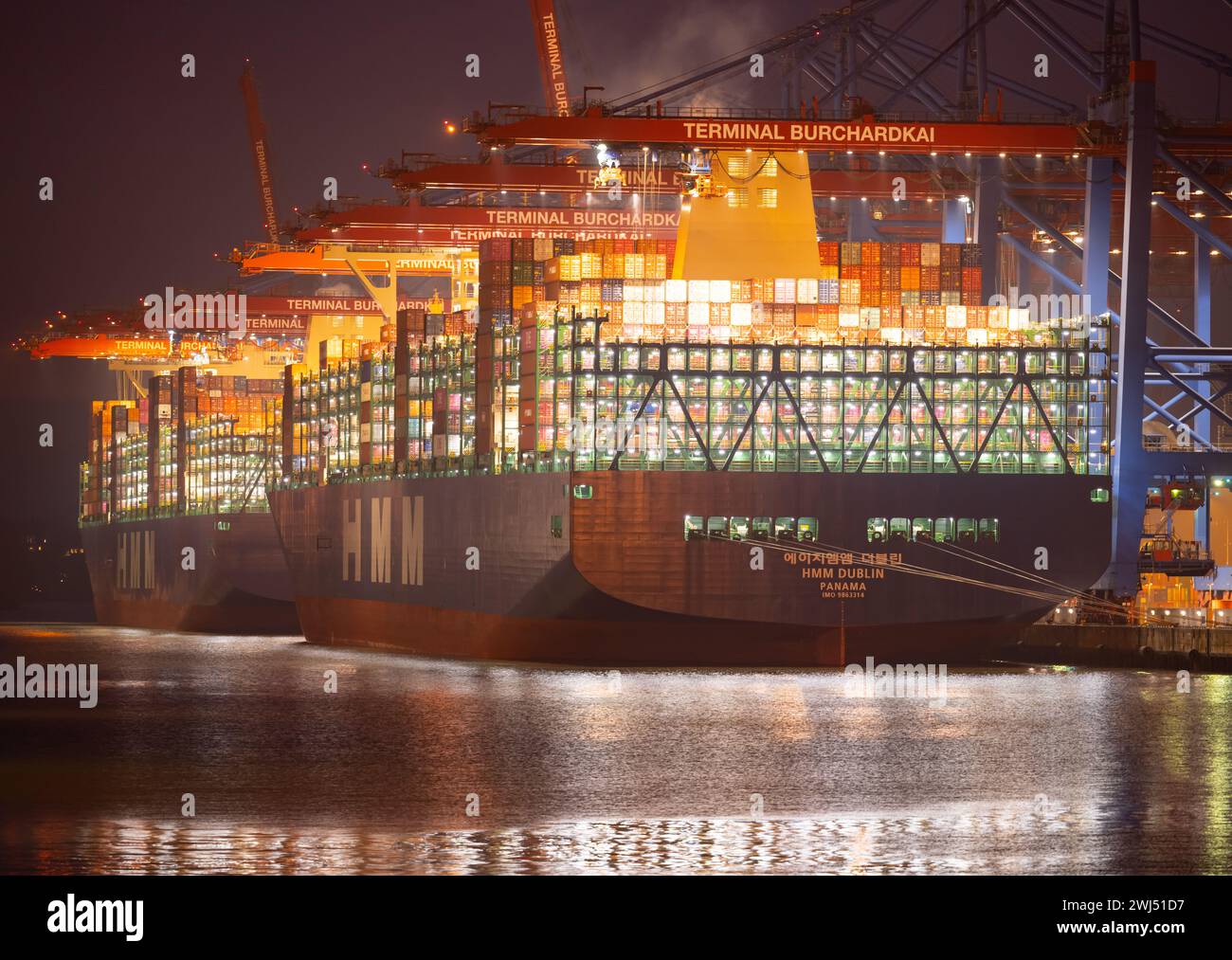 Conteneur terminal Eurogate Burchardkai à Hambourg, chargement et déchargement par l'expédition Banque D'Images