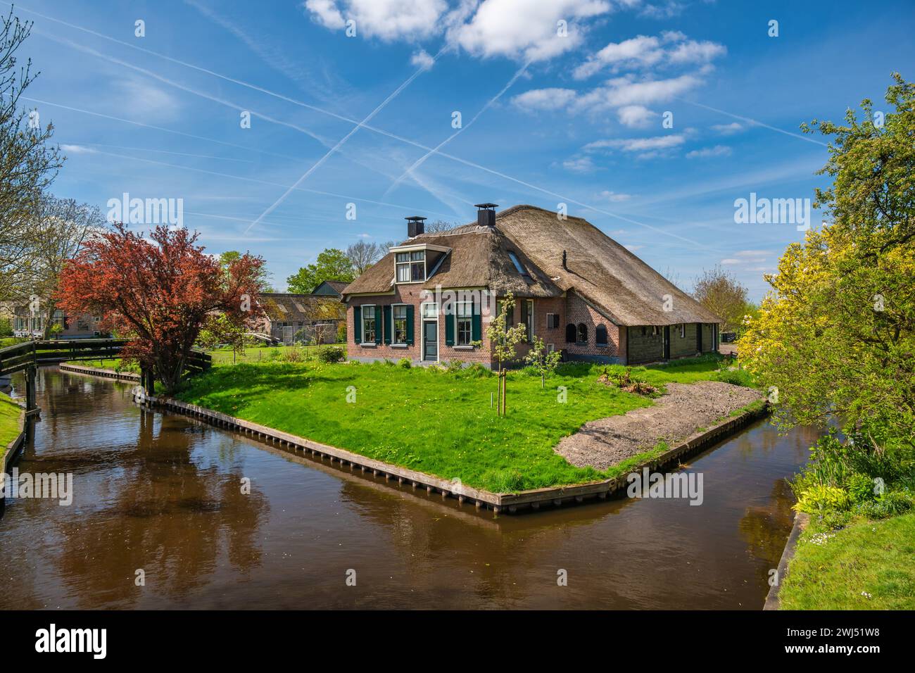 Giethoorn pays-Bas, Skyline de la ville au canal et maison traditionnelle dans le village de Giethoorn Banque D'Images