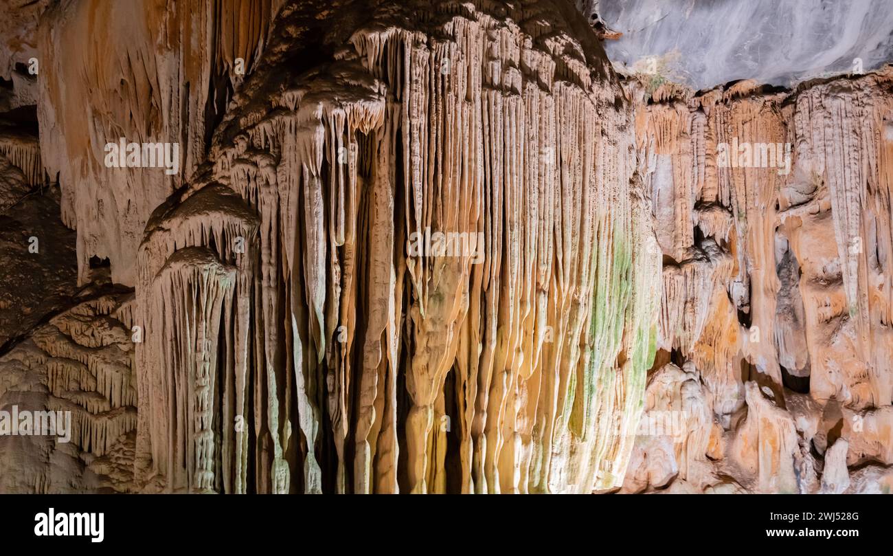 Résumé Cango Caves est un système de grottes près d'Oudtshoorn en Afrique du Sud Banque D'Images