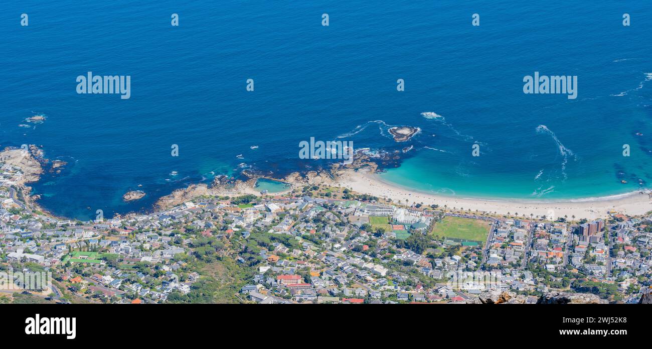 Camps Bay près de Cape Town de l'air Afrique du Sud Banque D'Images