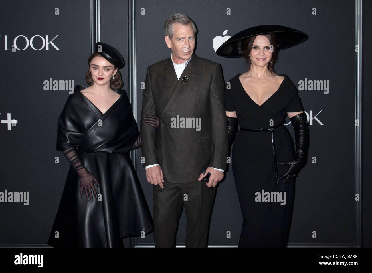 Maisie Williams, Ben Mendelsohn und Juliette Binoche BEI der Weltpremiere der Apple TV Serie The New look in der Florence Gould Hall. New York, 12.02.2024 *** Maisie Williams, Ben Mendelsohn et Juliette Binoche lors de la première mondiale de la série Apple TV The New look au Florence Gould Hall New York, 12 02 2024 Foto:xB.xHinex/xFuturexImagex look 4271 Banque D'Images