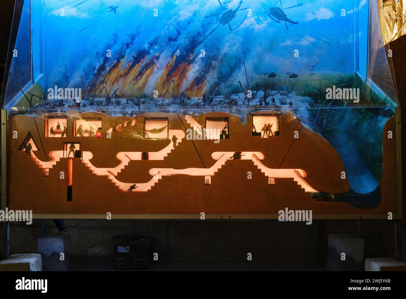 Jan 2024, Diorama illustrant les couches de tunnels aux tunnels de Cu Chi Banque D'Images