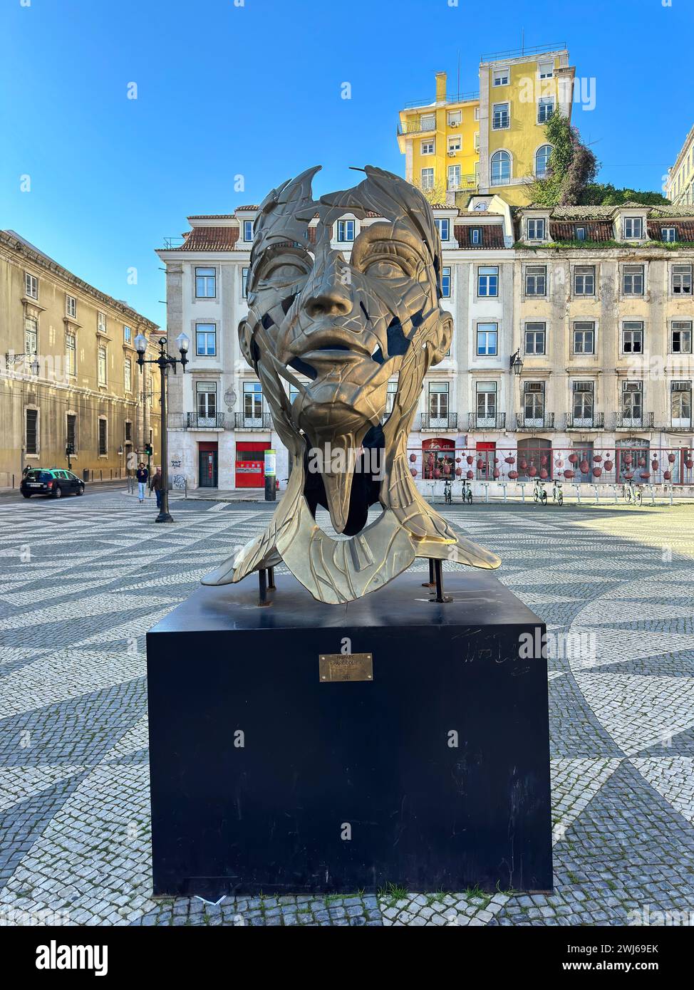 Sculpture 'Pareidolie' par Alexandre Hopare Monteiro sur la place municipale, Lisbonne, Portugal Banque D'Images