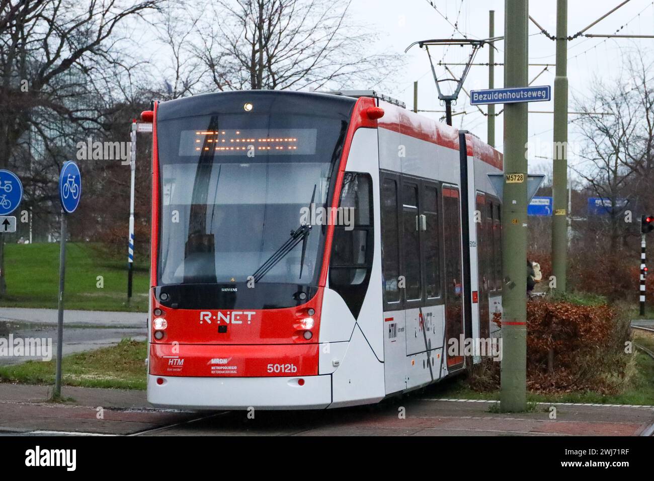 HTM Siemens Avenio tram à la gare centrale de la Haye aux pays-Bas Banque D'Images