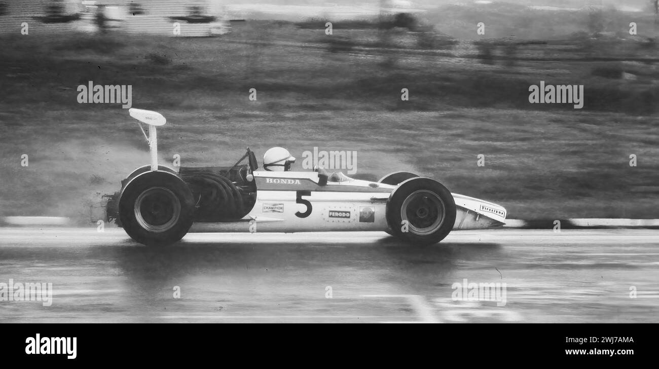 John Surtees dans une Honda au Grand Prix des États-Unis de Watkins Glen 1968, a pris la 9e place, a terminé 3e. Banque D'Images