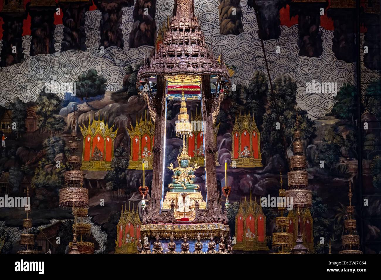 Vue du Bouddha d'émeraude à Wat Phra Kaew dans le Grand Palais de Bangkok, Thaïlande Banque D'Images