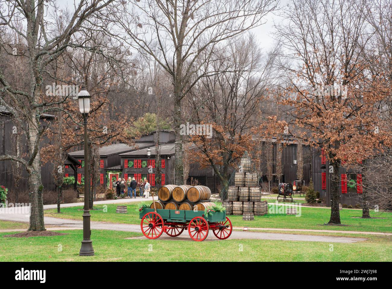 Loretto, Kentucky - 26 janvier 2024 : vue sur la ferme Star Hill, les fabricants Mark Bourbon Whiskey distillerie et le campus le long de la piste bourbon dans la campagne K Banque D'Images