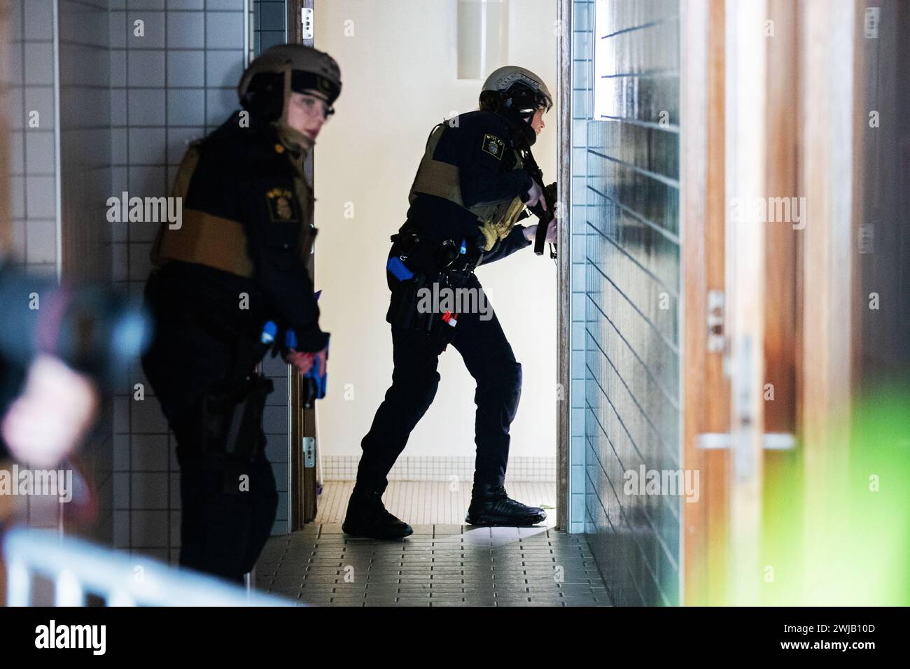 Mardi, la police et les services d'urgence se sont entraînés sur la «violence mortelle continue» (en suédois : pågående dödligt våld, PDV) ou en anglais, Active Shooter, à Linköping, en Suède. Banque D'Images