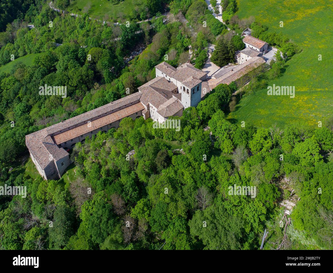 Sarra Sant'Abbondio (Italie, Marches, province de Pesaro), Monastère fonte avellana sur le mont Catria Banque D'Images
