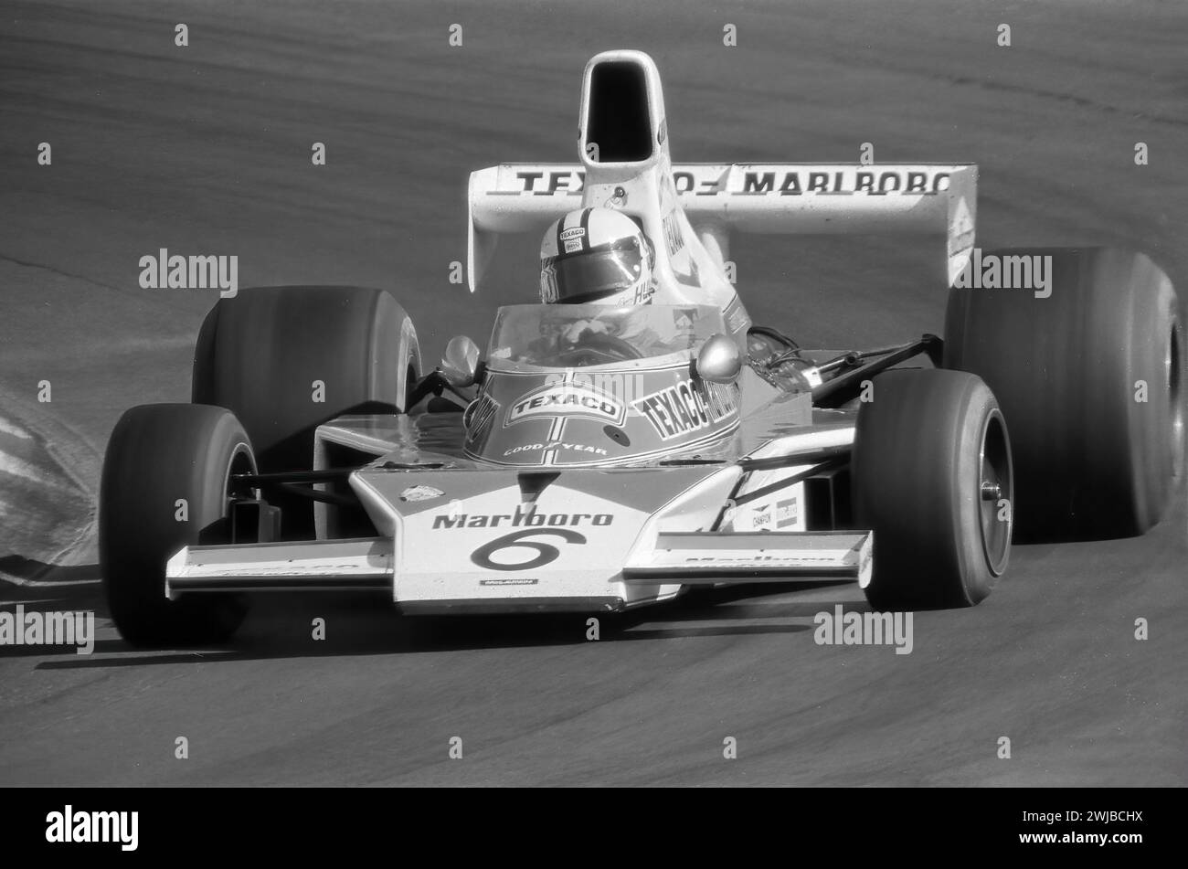 Denny Hulme dans une Marlboro Team Texaco McLaren M23 au Watkins Glen F1 Grand Prix 1974, a débuté 17ème, DNF Banque D'Images