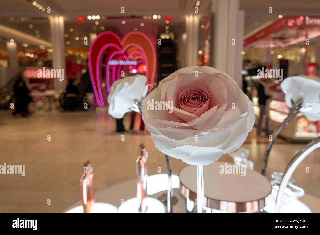 Macy's Department Store Valentine's Day Display, NYC, 2024 Banque D'Images