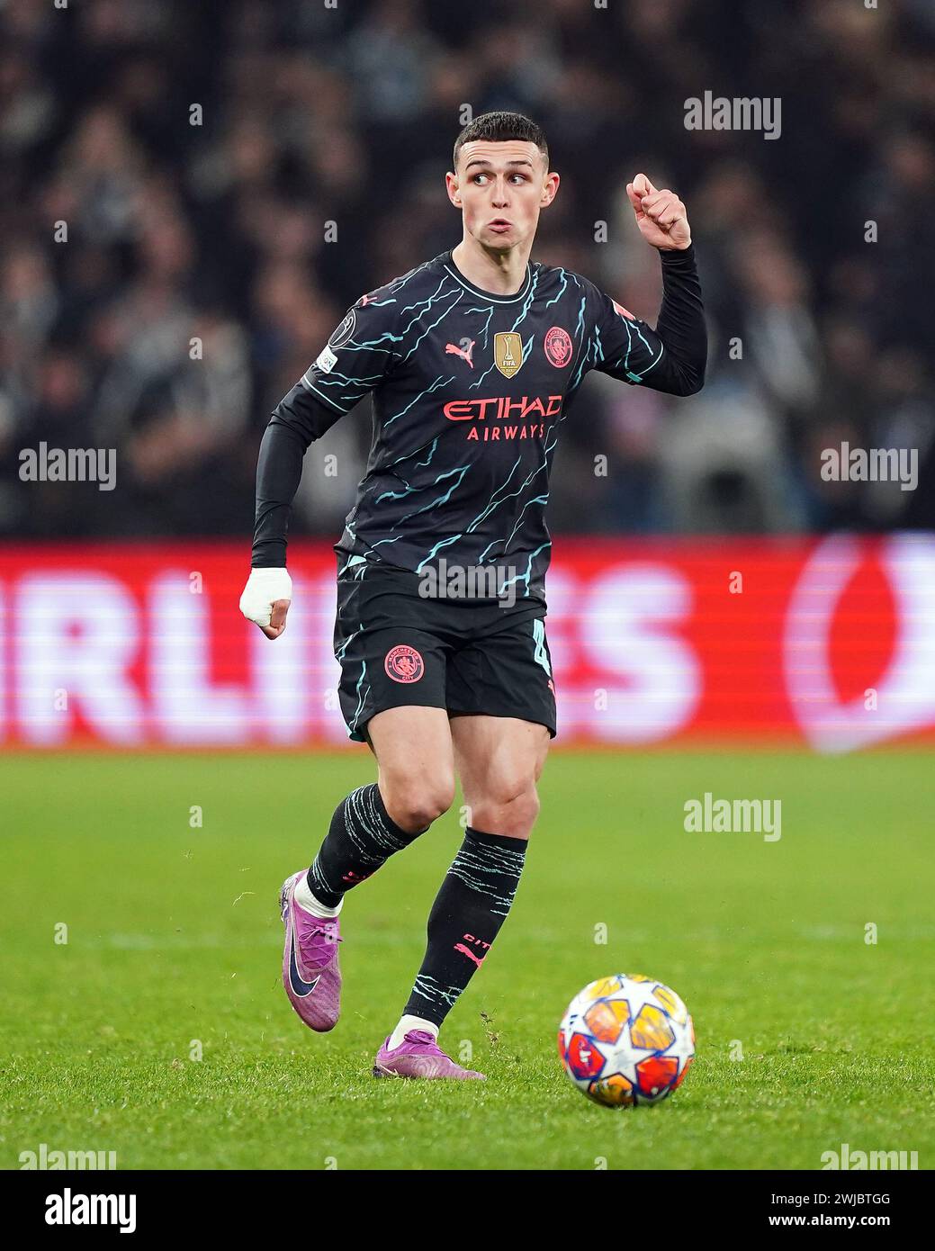 Phil Foden de Manchester City lors de la manche 16 de l'UEFA Champions League, match de première manche au stade Parken, Copenhague, Danemark. Date de la photo : mardi 13 février 2024. Banque D'Images