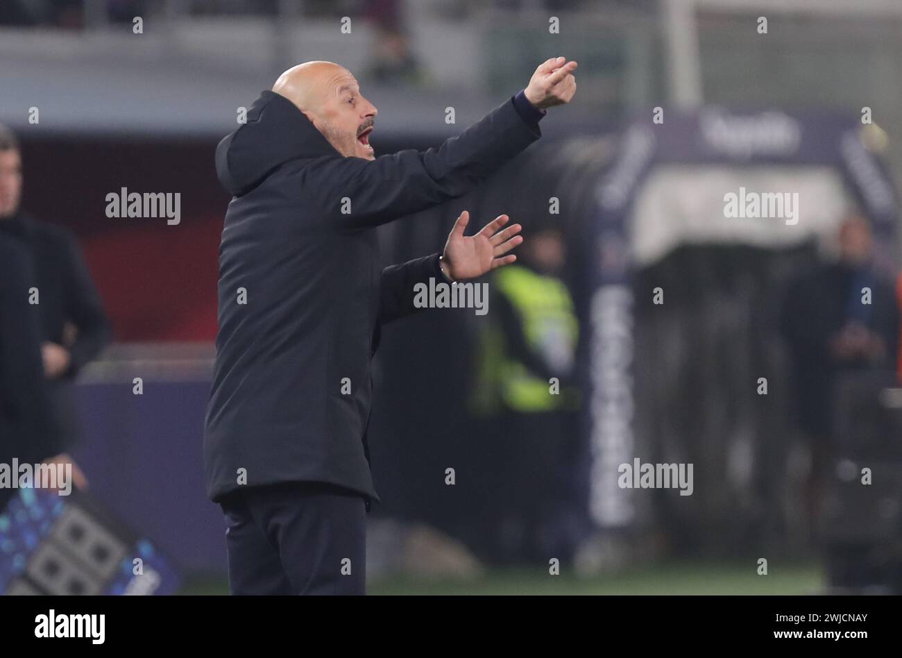 Bologne, Italie. 14 février 2024. Foto Michele Nucci/LaPresse 14 Febbraio 2024, Bologne, Italia sport, calcio. Bologna f.c. vs. ACF Fiorentina - Campionato di calcio Serie A TIM 2023/2024 - stadio Renato Dall'Ara Nella foto : Vincenzo Italiano (ACF Fiorentina) photo : Michele Nucci/LaPresse 14 février 2024, Bologne, Italie. sport, football. Bologna f.c. vs ACF Fiorentina - Championnat d'Italie de Football League A TIM 2023/2024 - Renato Dall'Ara stade dans la photo : Vincenzo Italiano (ACF Fiorentina) crédit : LaPresse/Alamy Live News Banque D'Images