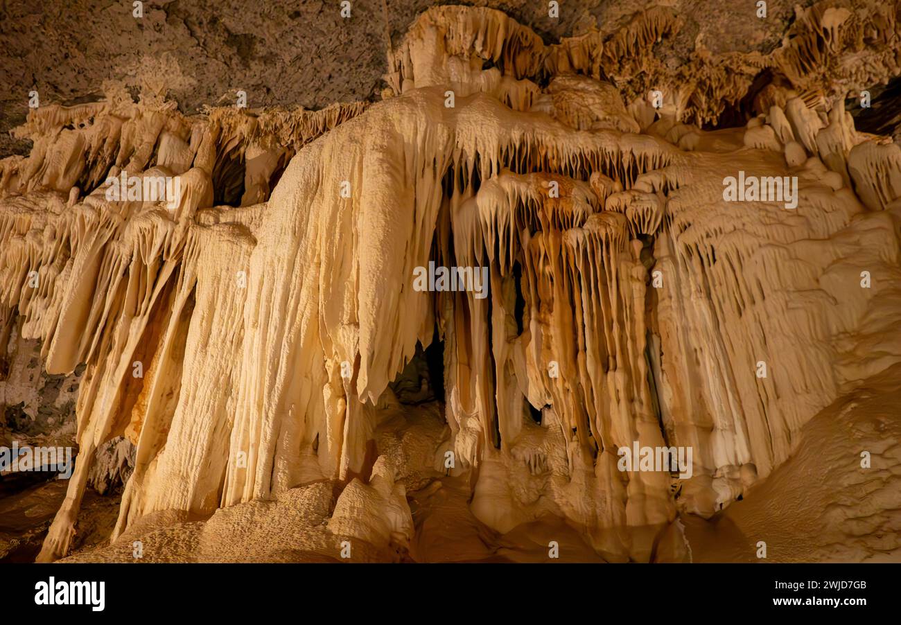 Dans la grotte Al Hoota, à Al-Hamra', gouvernorat ad Dakhiliyah, Oman Banque D'Images