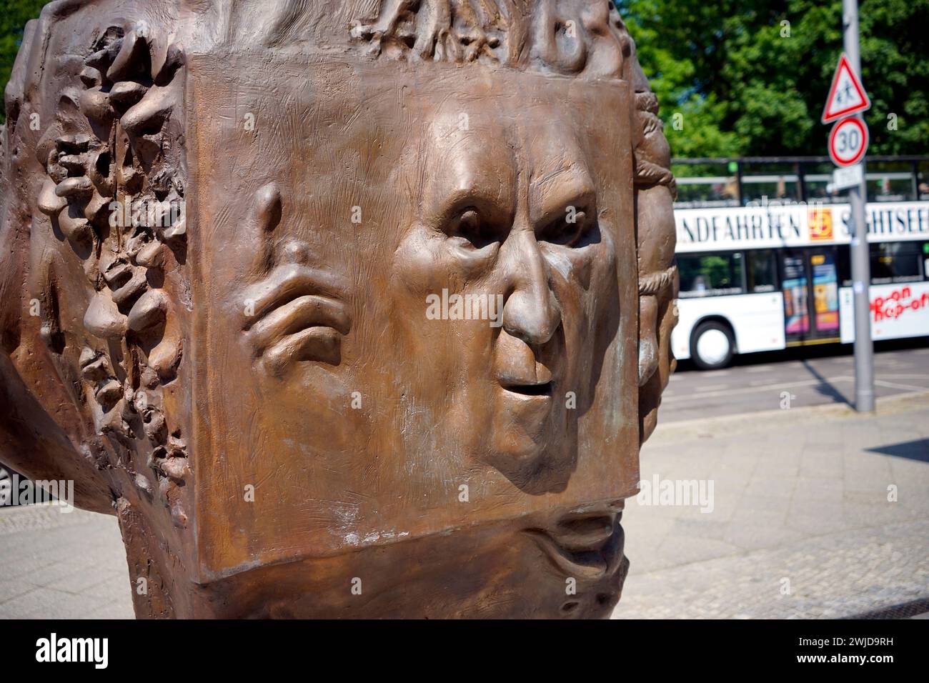 Konrad Adenauer Denkmal/ Bueste vor Konrad Adenauer Stiftung, Berlin-Tiergarten (nur fuer redaktionelle Verwendung. Keine Werbung. Referenzdatenbank : Banque D'Images