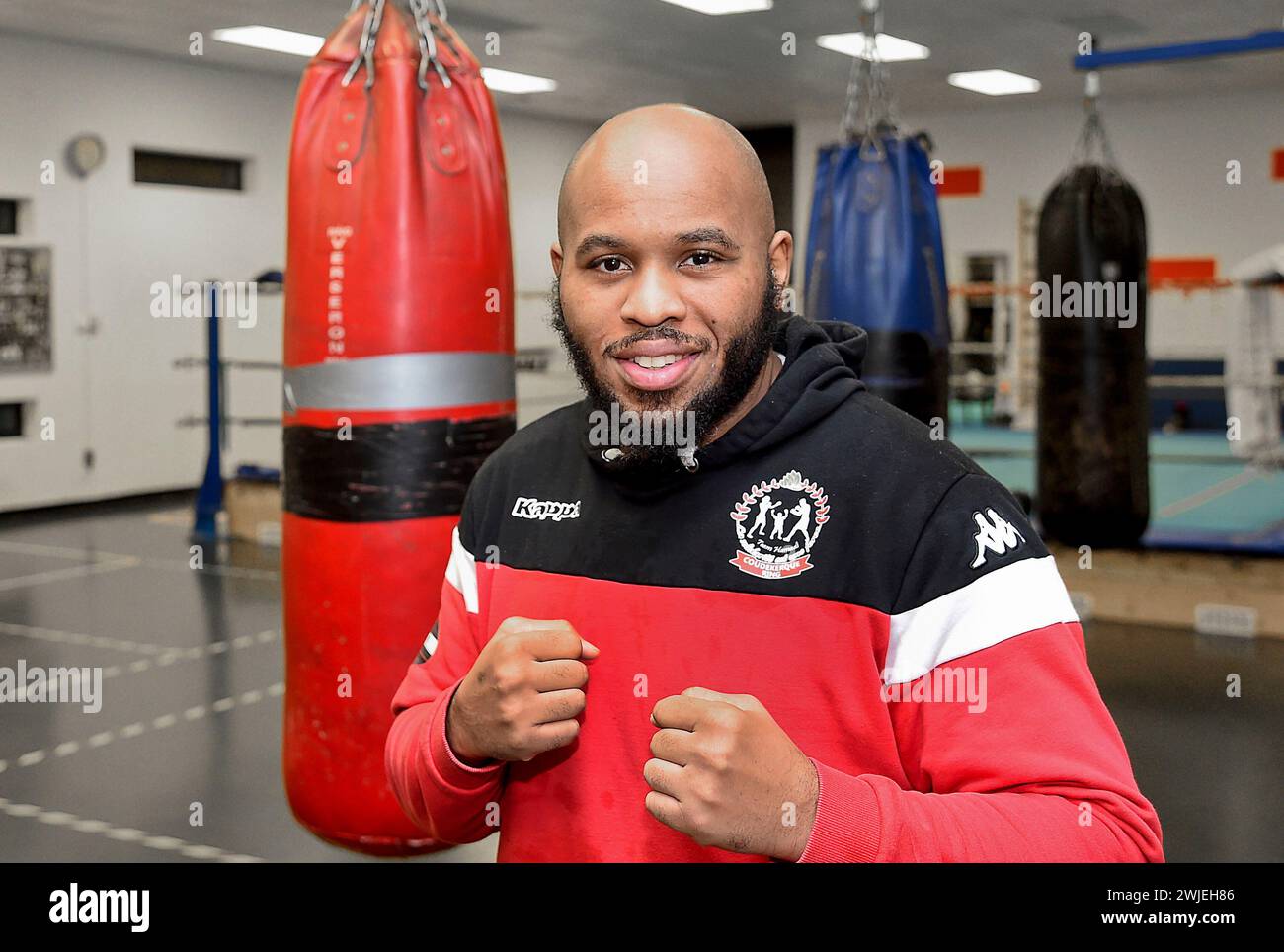 Boxeur Djamili Aboudou, champion de France de boxe, catégorie poids lourds, à la salle Philippe Vanuxem à Coudekerque-branche (Nord de la France), sur de Banque D'Images