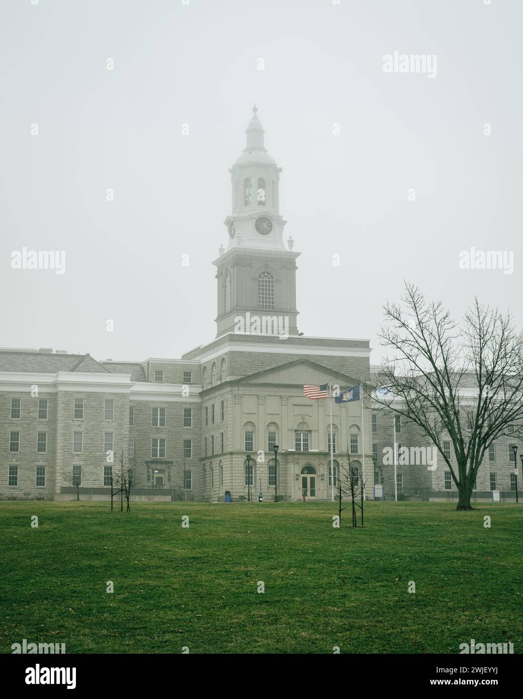 Hayes Hall un jour brumeux, à l'Université de Buffalo, Buffalo, New York Banque D'Images