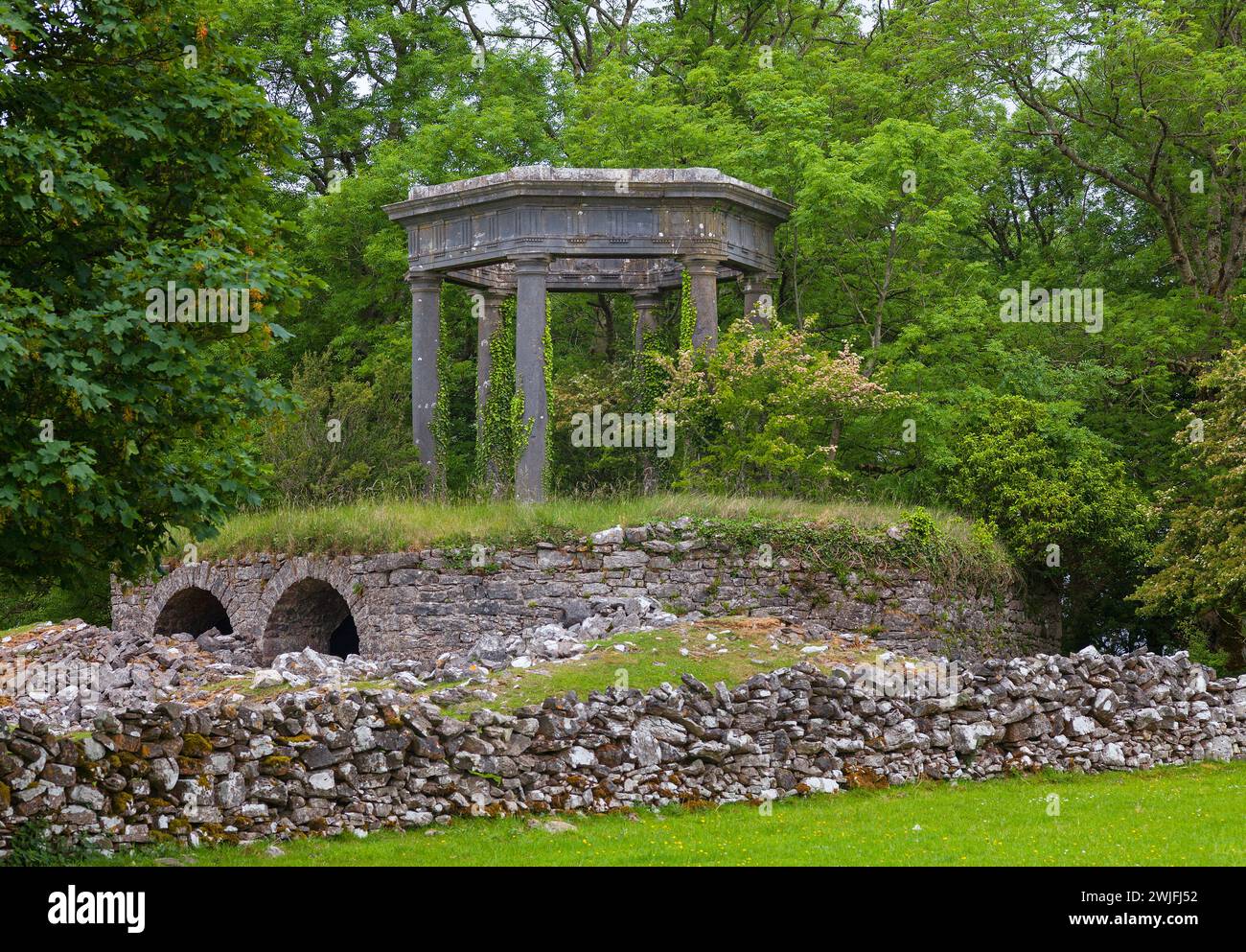 Le temple de Neale, l'une des trois folies près de Cong dans le comté de Mayo, en Irlande Banque D'Images