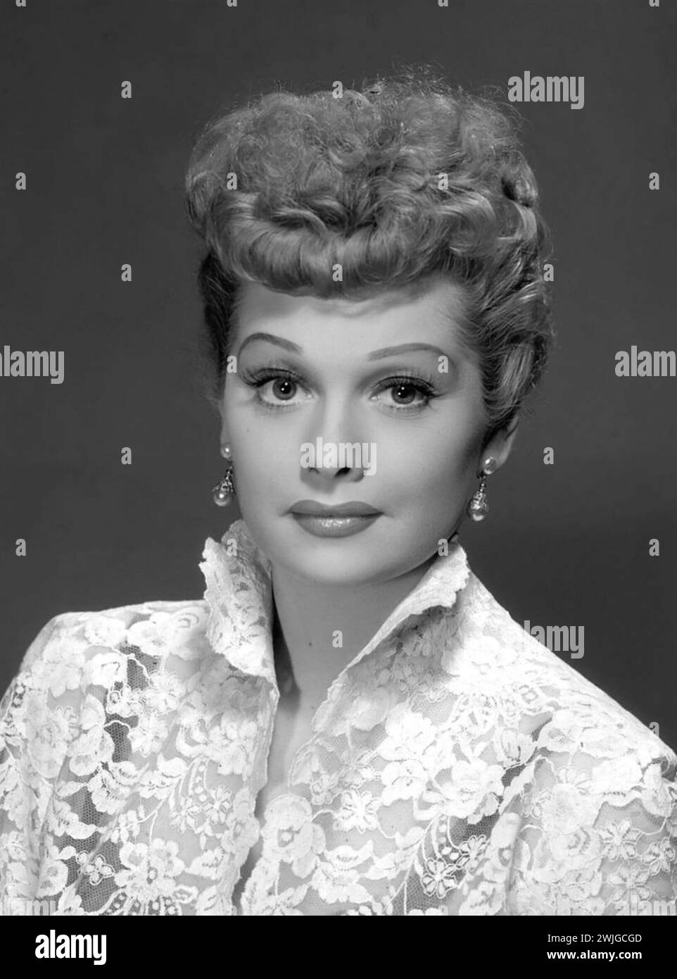 Lucille Ball. Portrait de l'actrice et comédienne américaine Lucille désirée Ball (1911-1989), toujours tiré de I Love Lucy épisode 'face to face', 1955 Banque D'Images