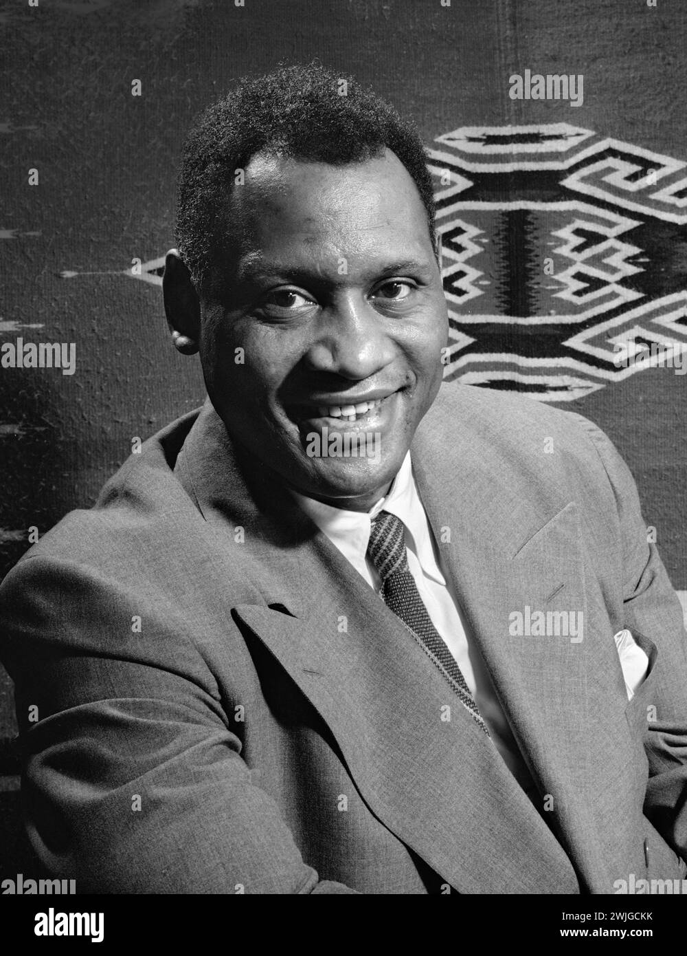 Paul Robeson. Portrait du chanteur et acteur américain Paul Leroy Robeson (1898-1976) par Gordon Parks, 1942 Banque D'Images