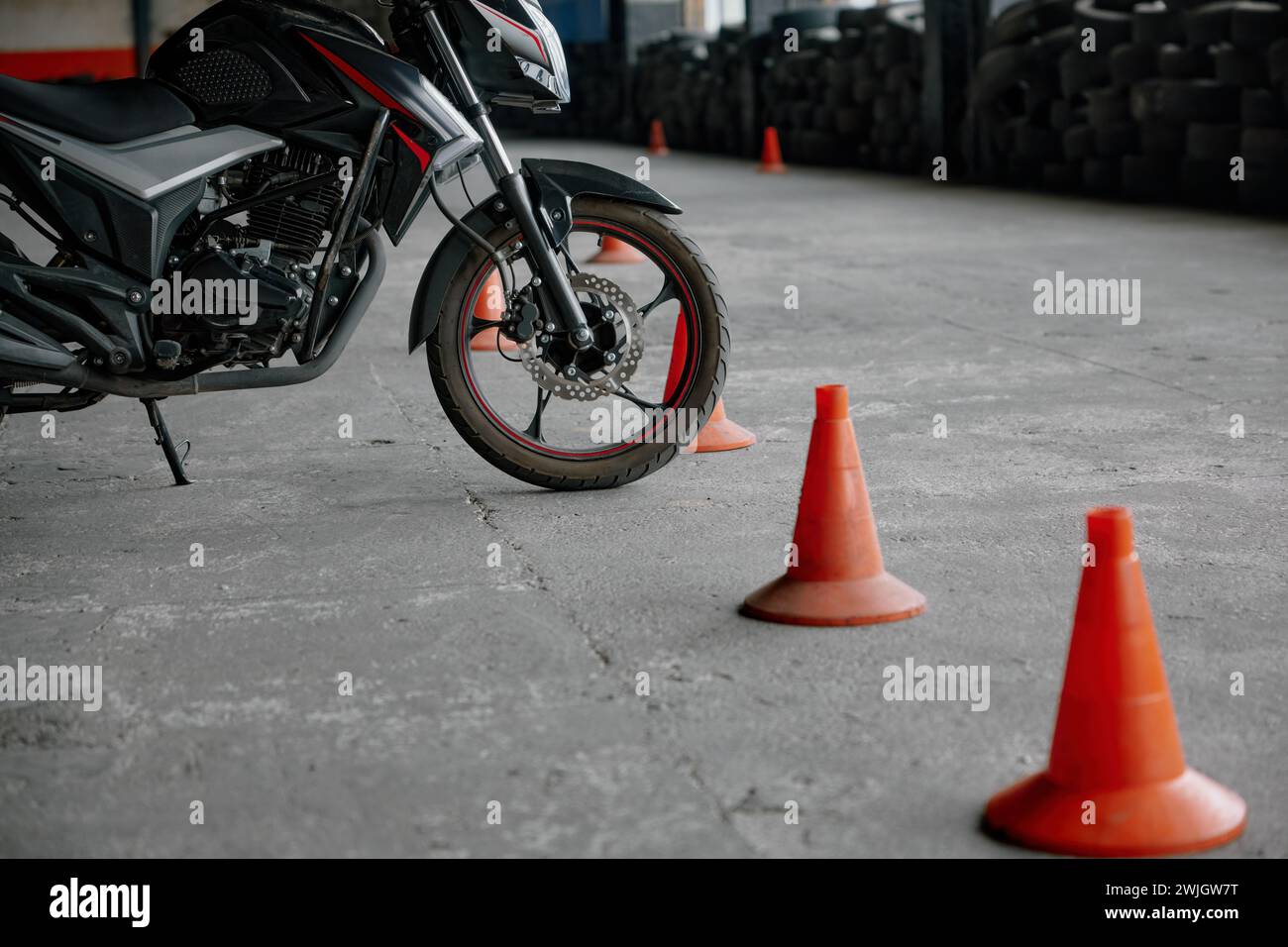 Moto d'entraînement à motordrome d'école de conduite Banque D'Images