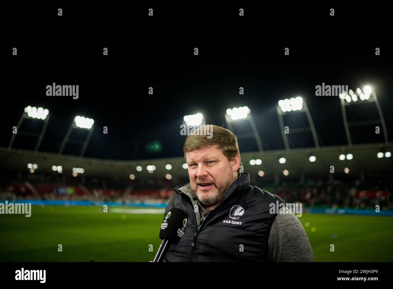 Budapest, Hongrie. 15 février 2024. Hein Vanhaezebrouck, entraîneur-chef de Gand, s'entretient avec la presse avant un match de football entre le club israélien Maccabi Haifa et le belge KAA Gent, vendredi 15 décembre 2023 à Budapest, Hongrie, première étape des éliminatoires éliminatoires de la compétition de l'UEFA Conference League. BELGA PHOTO JASPER JACOBS crédit : Belga News Agency/Alamy Live News Banque D'Images